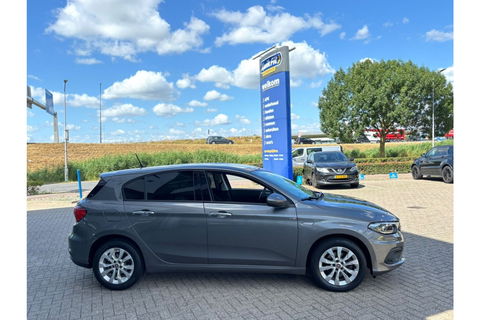 Fiat Tipo 1.4 LOUNGE AIRCO-ECC NAVI PDC-CAMERA CRUISE.