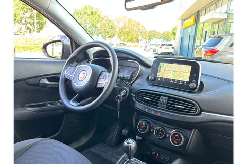 Fiat Tipo 1.4 LOUNGE AIRCO-ECC NAVI PDC-CAMERA CRUISE.