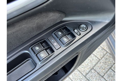 Fiat Tipo 1.4 LOUNGE AIRCO-ECC NAVI PDC-CAMERA CRUISE.