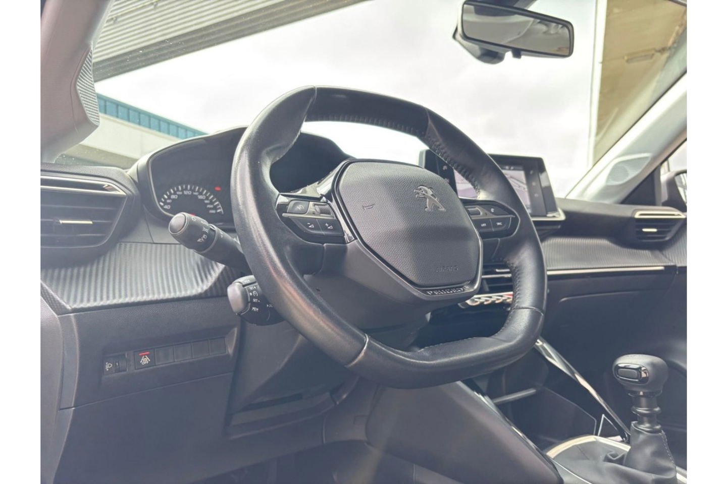 Peugeot 208 1.2 PURETECH ACTIVE AIRCO NAVI PDC CRUISE.