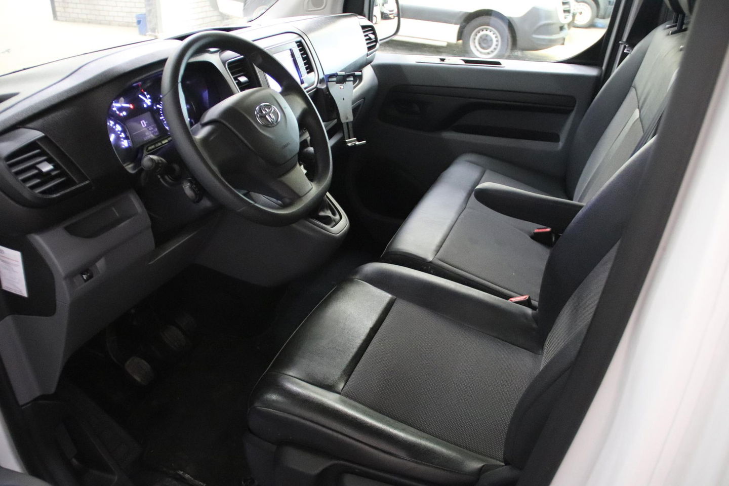 Toyota ProAce Worker 2.0 D-4D Live