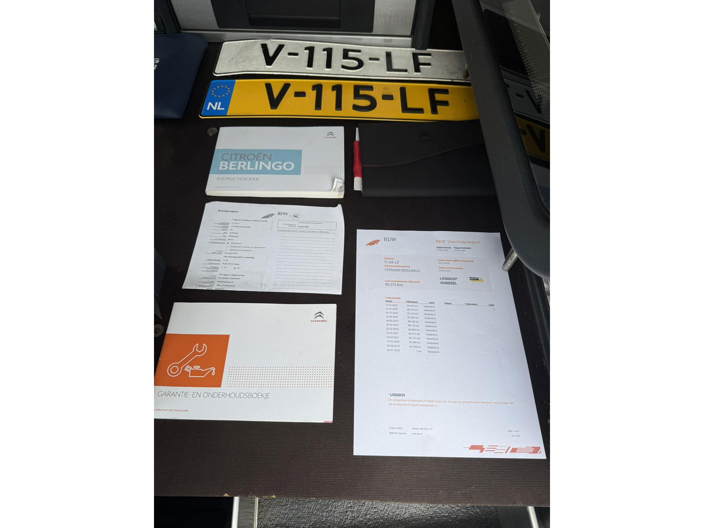 Citroën Berlingo 1.6 BlueHDI 100 pk automaat bott inrichting