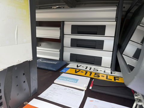 Citroën Berlingo 1.6 BlueHDI 100 pk automaat bott inrichting