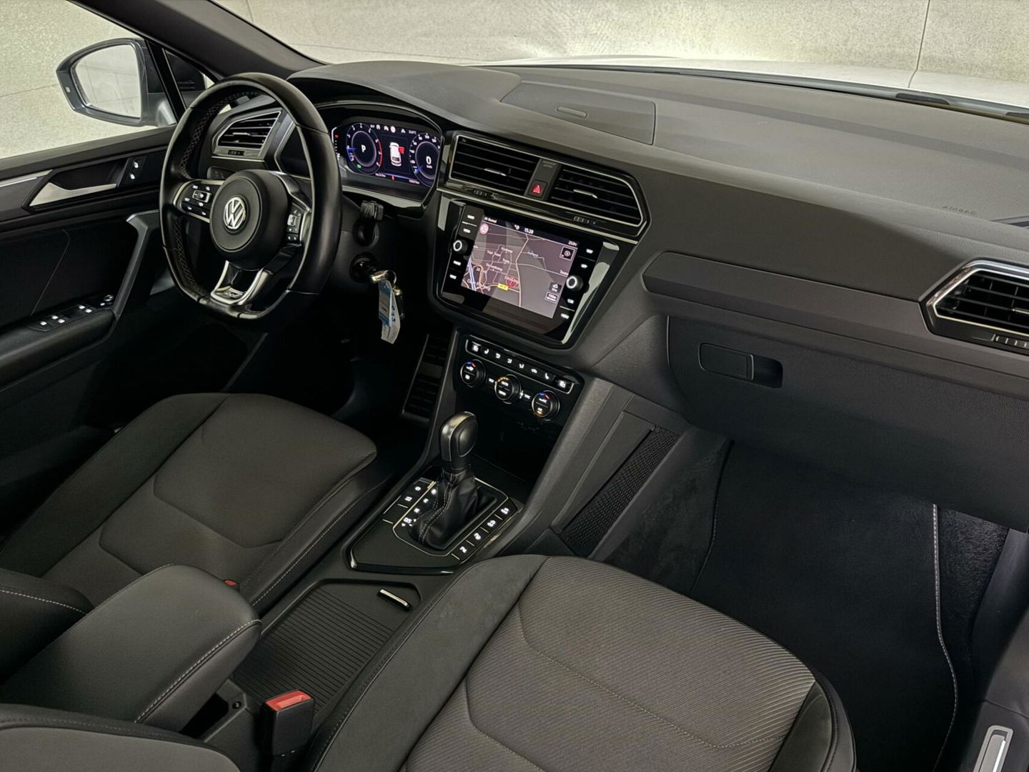 Volkswagen Tiguan 1.5 TSI ACT 2x R-Line Pano Virtual ACC NAP