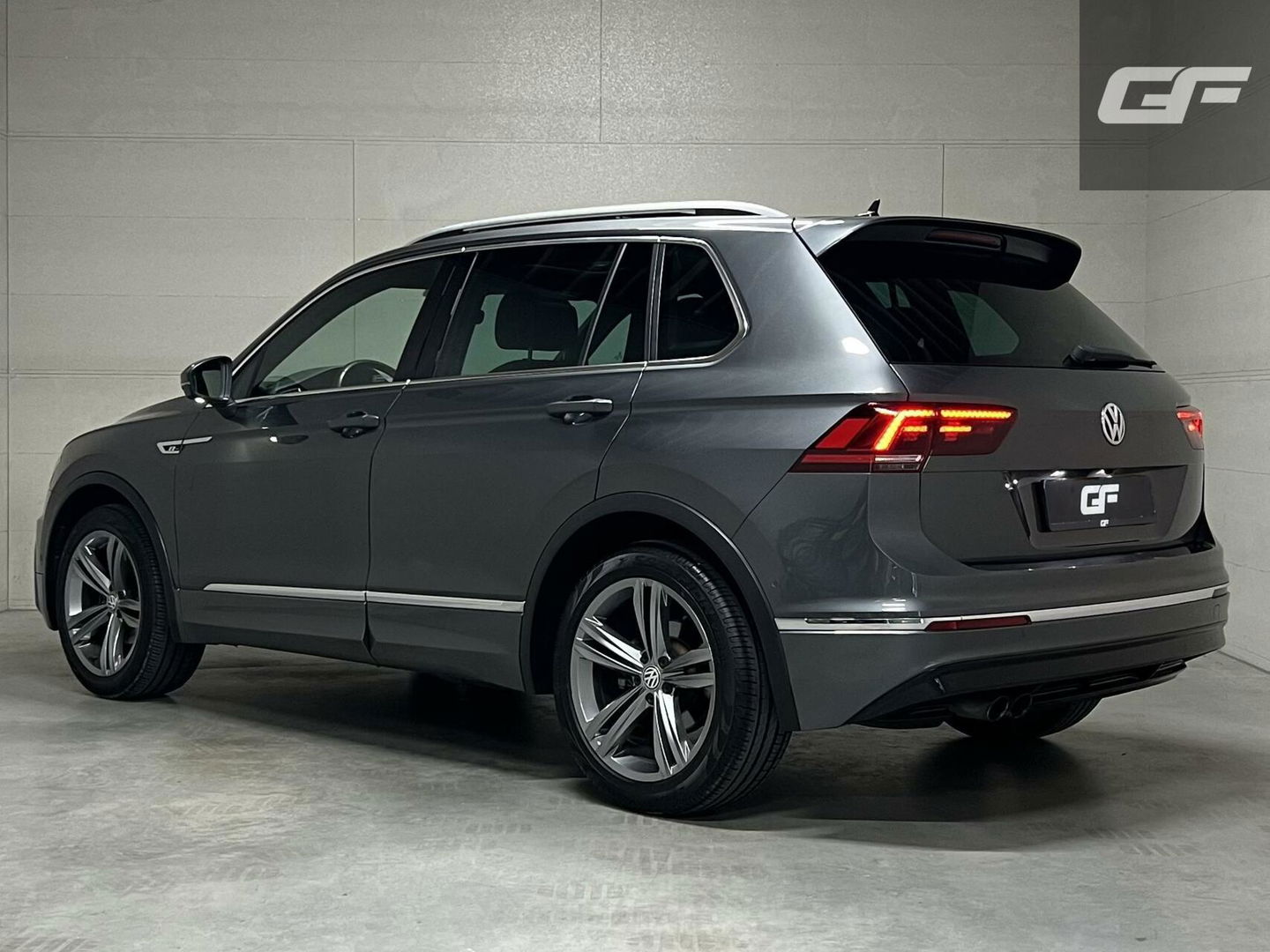 Volkswagen Tiguan 1.5 TSI ACT 2x R-Line Pano Virtual ACC NAP
