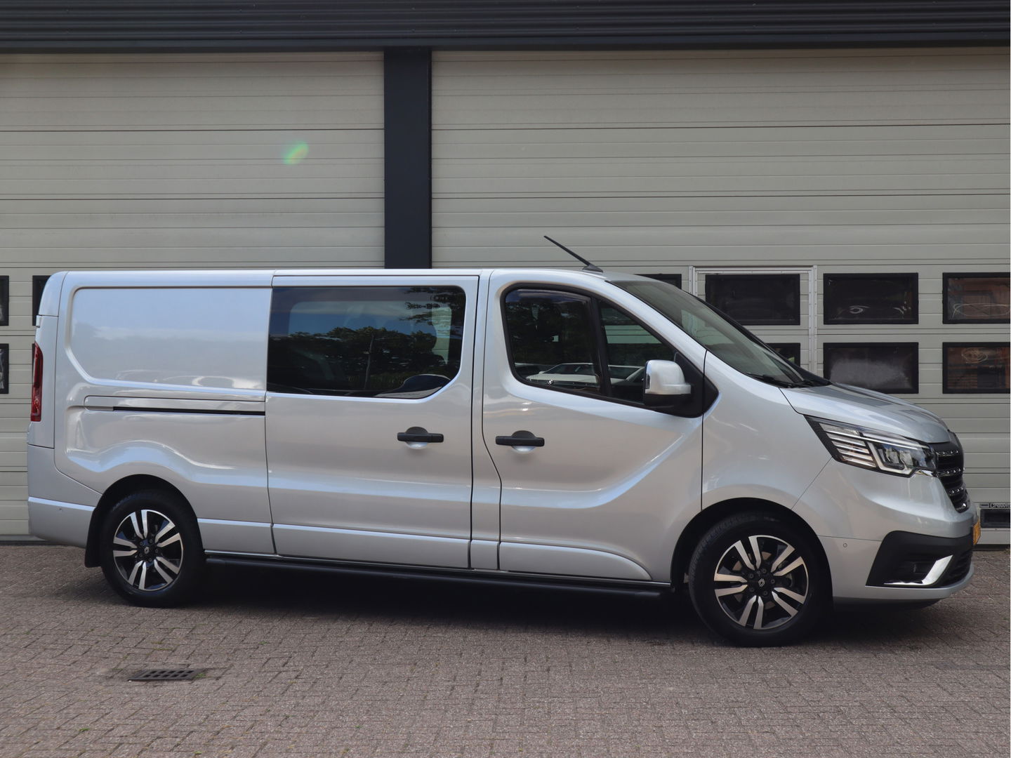 Renault Trafic 2.0 Blue dCi 170 pk T29 L2 Lang - DC 6 Persoons - Trekhaak - Rijklaar