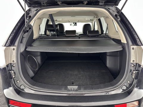 Mitsubishi Outlander 2.0 PHEV Instyle AUT. * PANO | NAVI-FULLMAP | KEYLESS | CAMERA | CLIMA | TREKHAAK | SHIFT-PADELS | LEER | 18'' LM*