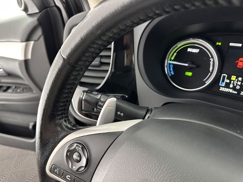 Mitsubishi Outlander 2.0 PHEV Instyle AUT. * PANO | NAVI-FULLMAP | KEYLESS | CAMERA | CLIMA | TREKHAAK | SHIFT-PADELS | LEER | 18'' LM*