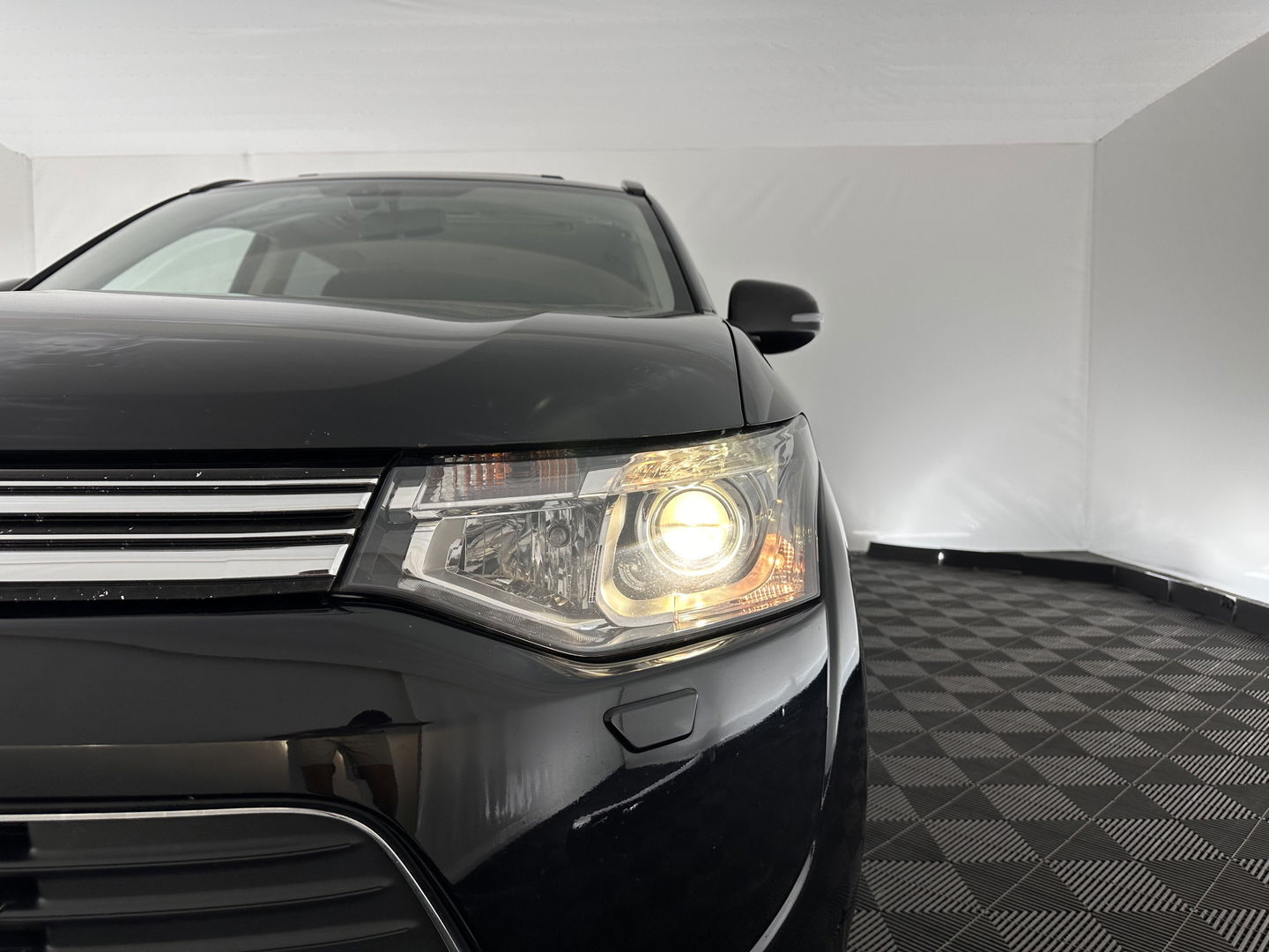 Mitsubishi Outlander 2.0 PHEV Instyle AUT. * PANO | NAVI-FULLMAP | KEYLESS | CAMERA | CLIMA | TREKHAAK | SHIFT-PADELS | LEER | 18'' LM*