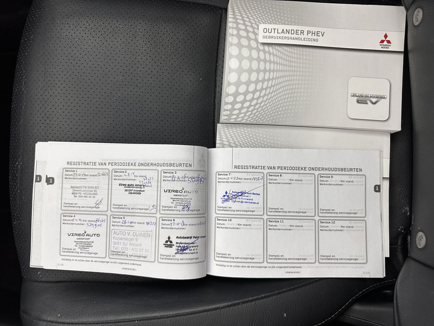 Mitsubishi Outlander 2.0 PHEV Instyle AUT. * PANO | NAVI-FULLMAP | KEYLESS | CAMERA | CLIMA | TREKHAAK | SHIFT-PADELS | LEER | 18'' LM*