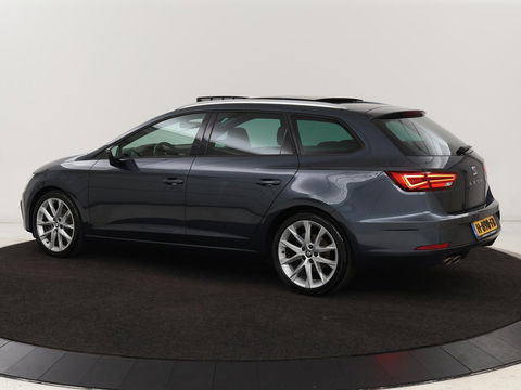 SEAT Leon 1.5 TSI FR Business Intens | Panoramadak | Full LED | Sfeerverlichting | Caplay | Navigatie | Sportstoelen | Keyless | Climate control