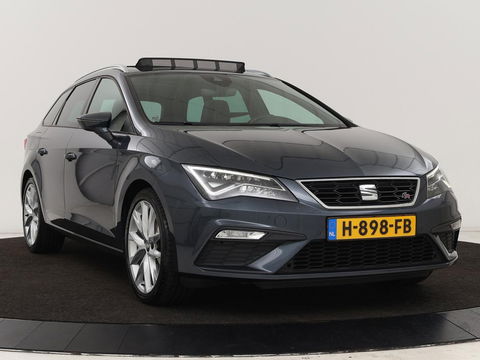 SEAT Leon 1.5 TSI FR Business Intens | Panoramadak | Full LED | Sfeerverlichting | Caplay | Navigatie | Sportstoelen | Keyless | Climate control