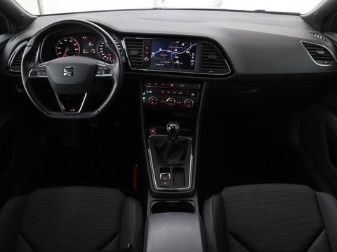 SEAT Leon 1.5 TSI FR Business Intens | Panoramadak | Full LED | Sfeerverlichting | Caplay | Navigatie | Sportstoelen | Keyless | Climate control