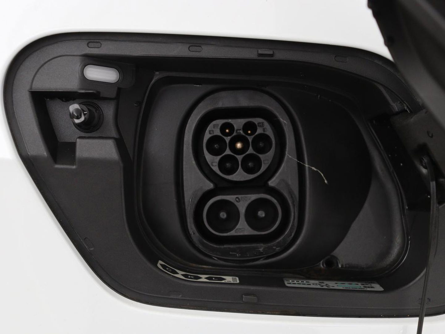Volkswagen ID.3 First 58 kWh | Stoel & stuurverwarming | Carplay | Trekhaak | Adaptive cruise | Full LED | Navigatie | Parkeerhulp | Climate control