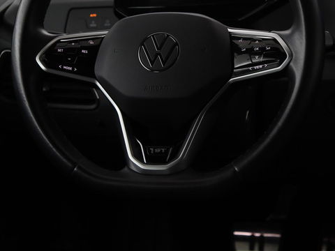 Volkswagen ID.3 First 58 kWh | Stoel & stuurverwarming | Carplay | Trekhaak | Adaptive cruise | Full LED | Navigatie | Parkeerhulp | Climate control