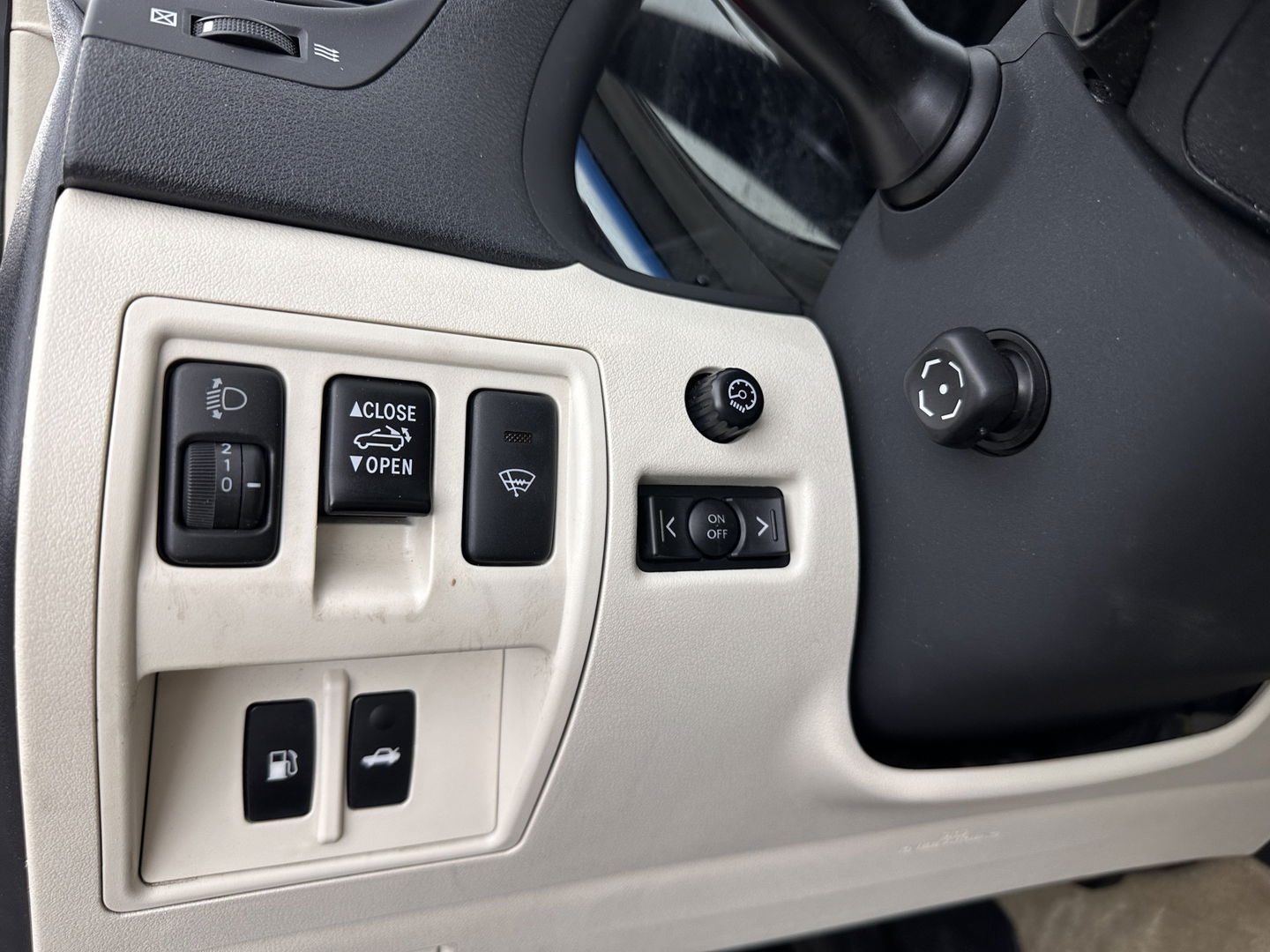 Lexus IS Cabriolet 250C Luxury AUT. * LUXURY-LEATHER | NAVI-FULLMAP | KEYLESS | PDC | SHIFT-PADDLES | CRUISE | ECC | HEATED-SEATS | CAMERA | AIRSCARF | 18''ALU *