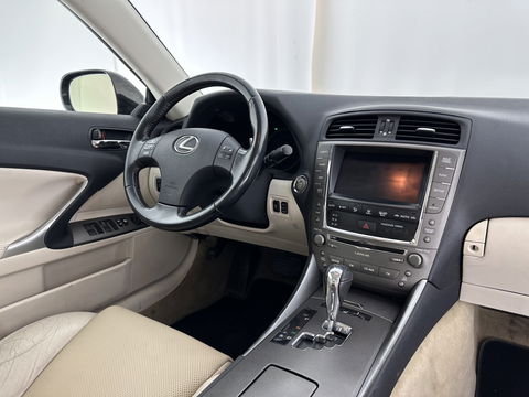 Lexus IS Cabriolet 250C Luxury AUT. * LUXURY-LEATHER | NAVI-FULLMAP | KEYLESS | PDC | SHIFT-PADDLES | CRUISE | ECC | HEATED-SEATS | CAMERA | AIRSCARF | 18''ALU *