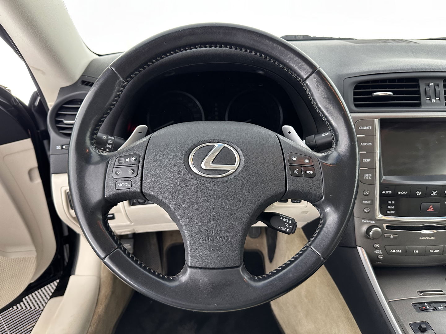 Lexus IS Cabriolet 250C Luxury AUT. * LUXURY-LEATHER | NAVI-FULLMAP | KEYLESS | PDC | SHIFT-PADDLES | CRUISE | ECC | HEATED-SEATS | CAMERA | AIRSCARF | 18''ALU *