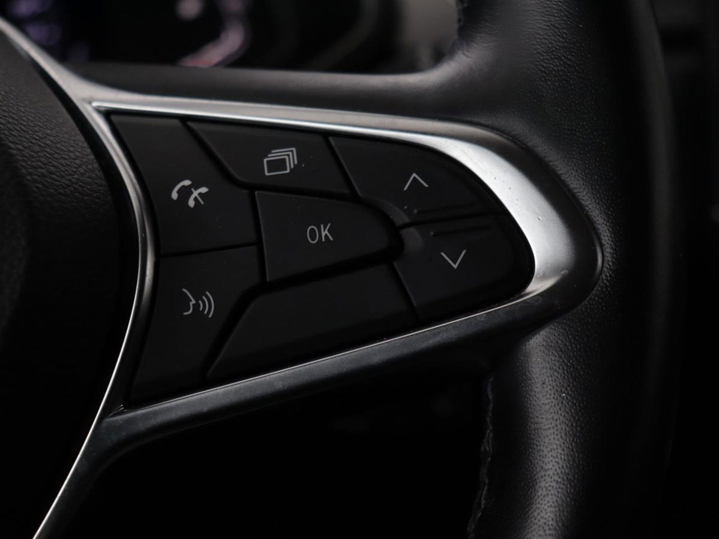 Renault Captur 1.0 TCe Intens | Trekhaak | Camera | Carplay | Climate control | Keyless | Full LED | Cruise control | Bluetooth | Getint glas
