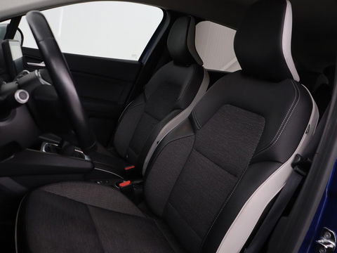 Renault Captur 1.0 TCe Intens | Trekhaak | Camera | Carplay | Climate control | Keyless | Full LED | Cruise control | Bluetooth | Getint glas
