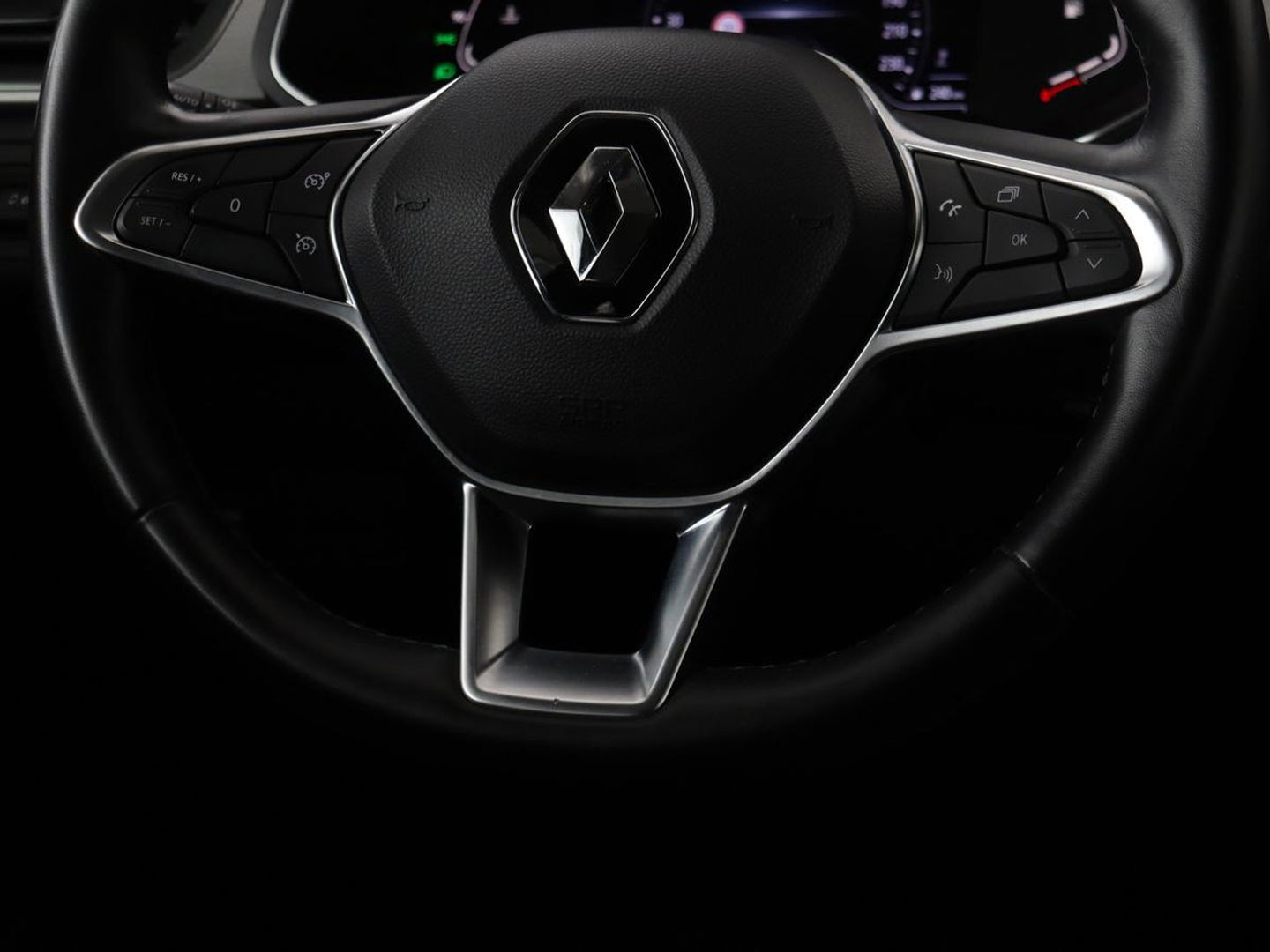 Renault Captur 1.0 TCe Intens | Trekhaak | Camera | Carplay | Climate control | Keyless | Full LED | Cruise control | Bluetooth | Getint glas