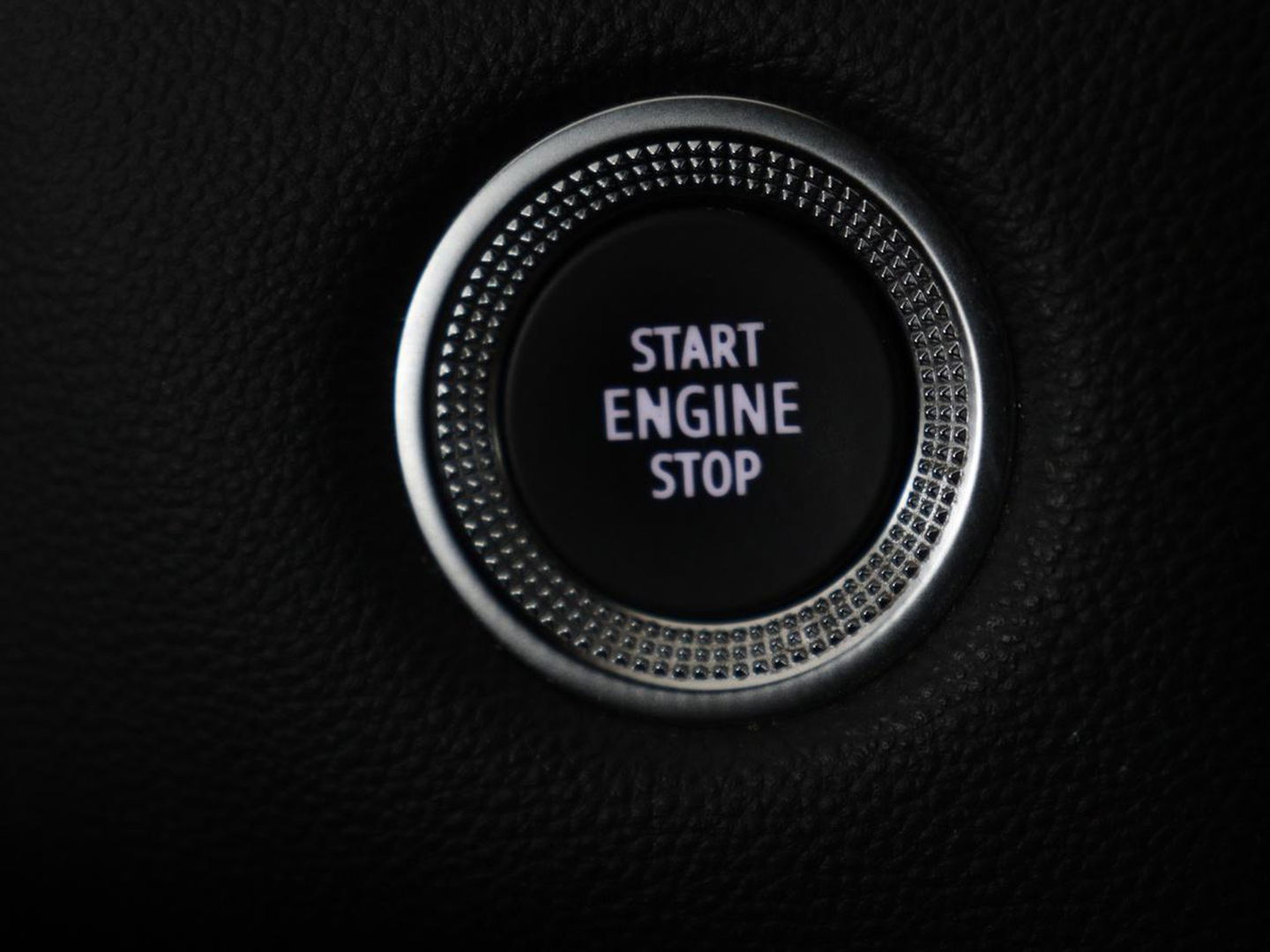 Renault Captur 1.3 TCe Intens | 140pk | Trekhaak | Camera | Navigatie | Half leder | Climate control | Keyless | Cruise control | Full LED