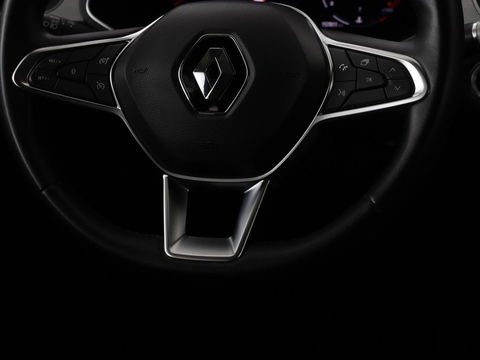 Renault Captur 1.3 TCe Intens | 140pk | Trekhaak | Camera | Navigatie | Half leder | Climate control | Keyless | Cruise control | Full LED