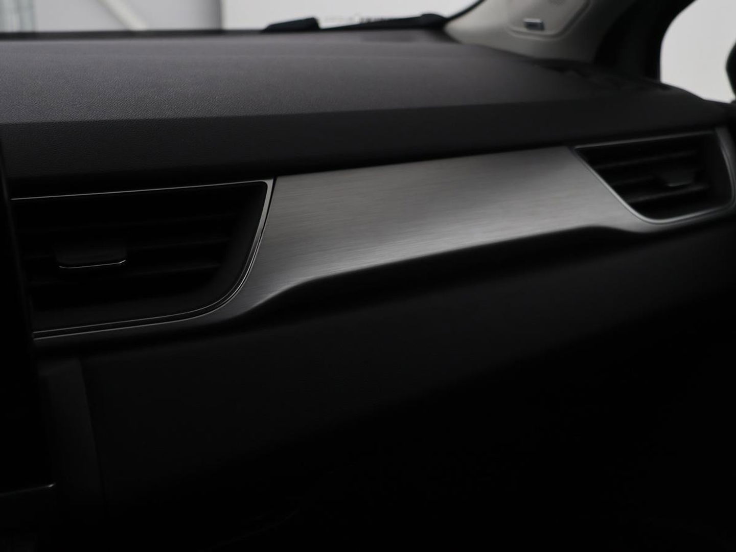 Renault Captur 1.3 TCe Edition One | 154pk | Automaat | Trekhaak | Camera | Half leder | Carplay | BOSE Sound | Full LED | Navigatie | Climate control