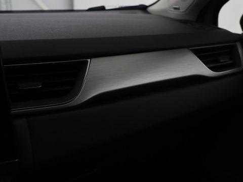 Renault Captur 1.3 TCe Edition One | 154pk | Automaat | Trekhaak | Camera | Half leder | Carplay | BOSE Sound | Full LED | Navigatie | Climate control