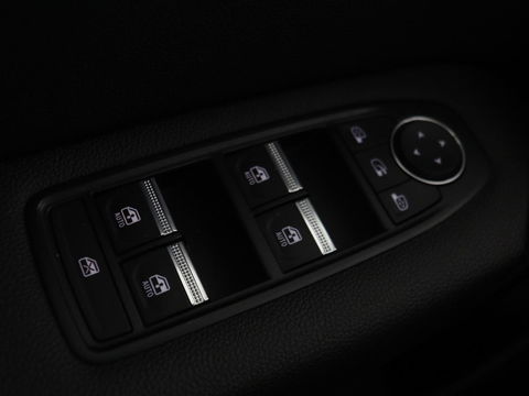 Renault Captur 1.3 TCe Edition One | 154pk | Automaat | Trekhaak | Camera | Half leder | Carplay | BOSE Sound | Full LED | Navigatie | Climate control