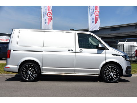 Volkswagen Transporter 2.0 TDI L1H1 32 Bulli Virtual, Adaptieve Cruise, Camera, Carplay, 150PK, LED, 2 x Schuifdeur, NAVI, Uniek!