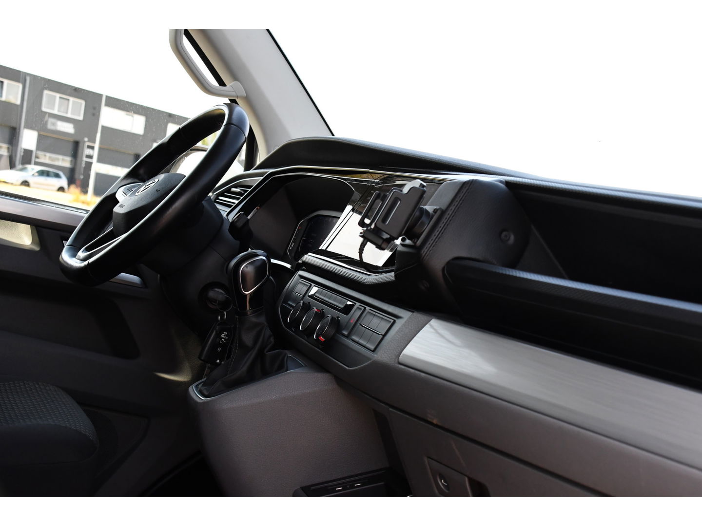Volkswagen Transporter 2.0 TDI L1H1 32 Bulli Virtual, Adaptieve Cruise, Camera, Carplay, 150PK, LED, 2 x Schuifdeur, NAVI, Uniek!