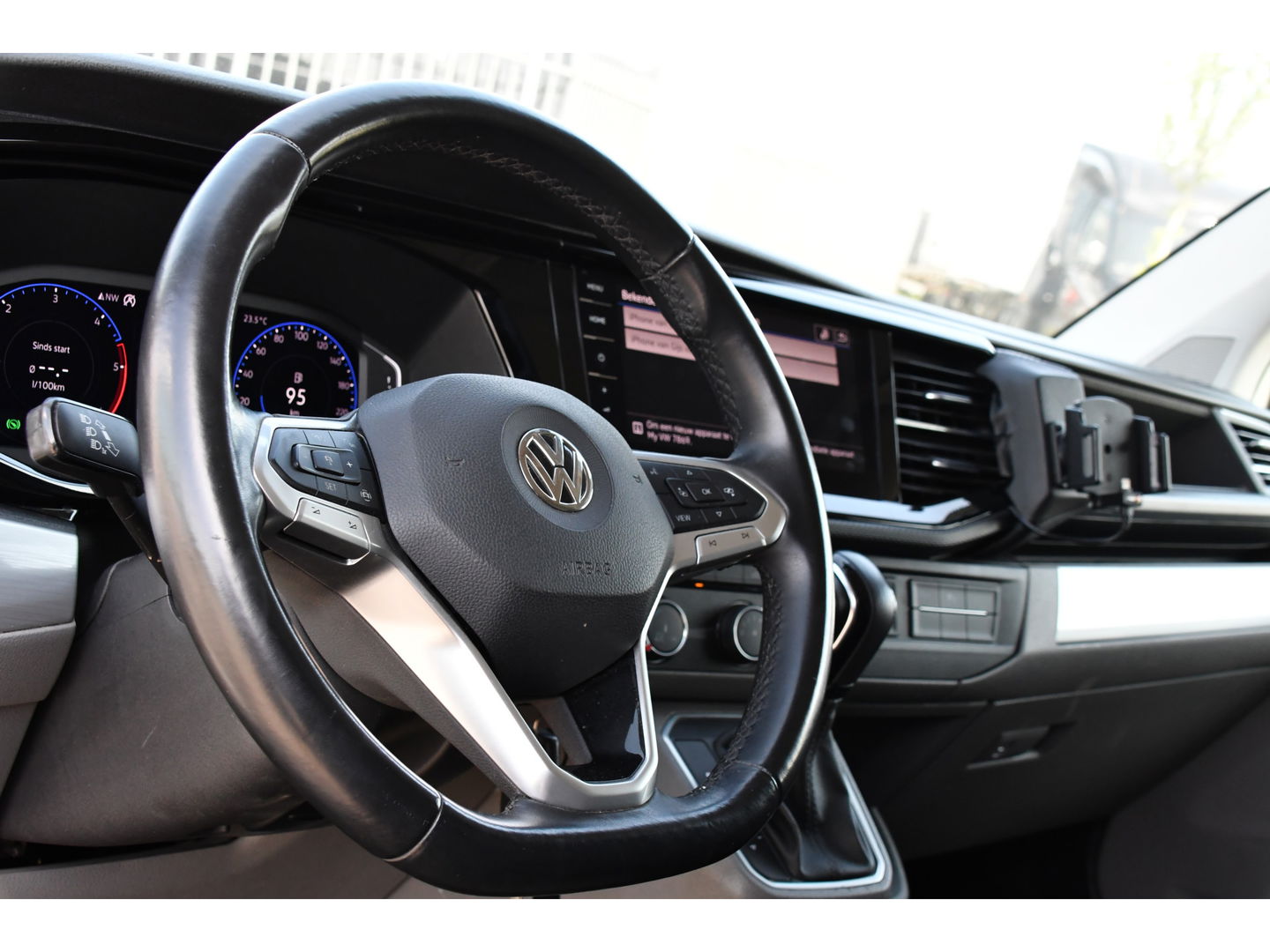 Volkswagen Transporter 2.0 TDI L1H1 32 Bulli Virtual, Adaptieve Cruise, Camera, Carplay, 150PK, LED, 2 x Schuifdeur, NAVI, Uniek!