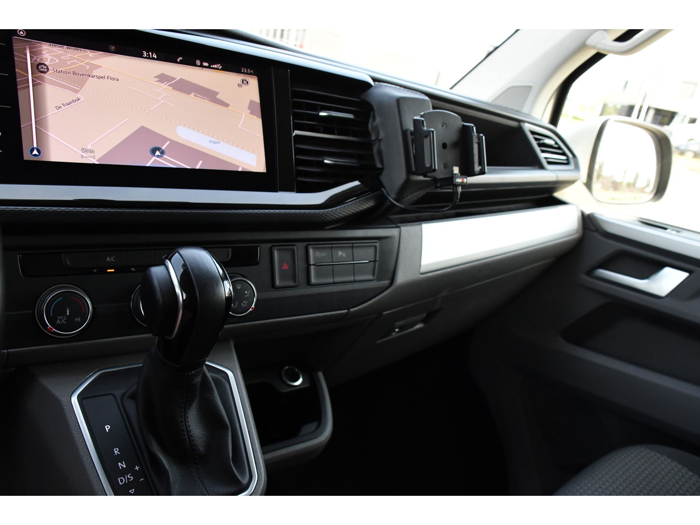 Volkswagen Transporter 2.0 TDI L1H1 32 Bulli Virtual, Adaptieve Cruise, Camera, Carplay, 150PK, LED, 2 x Schuifdeur, NAVI, Uniek!