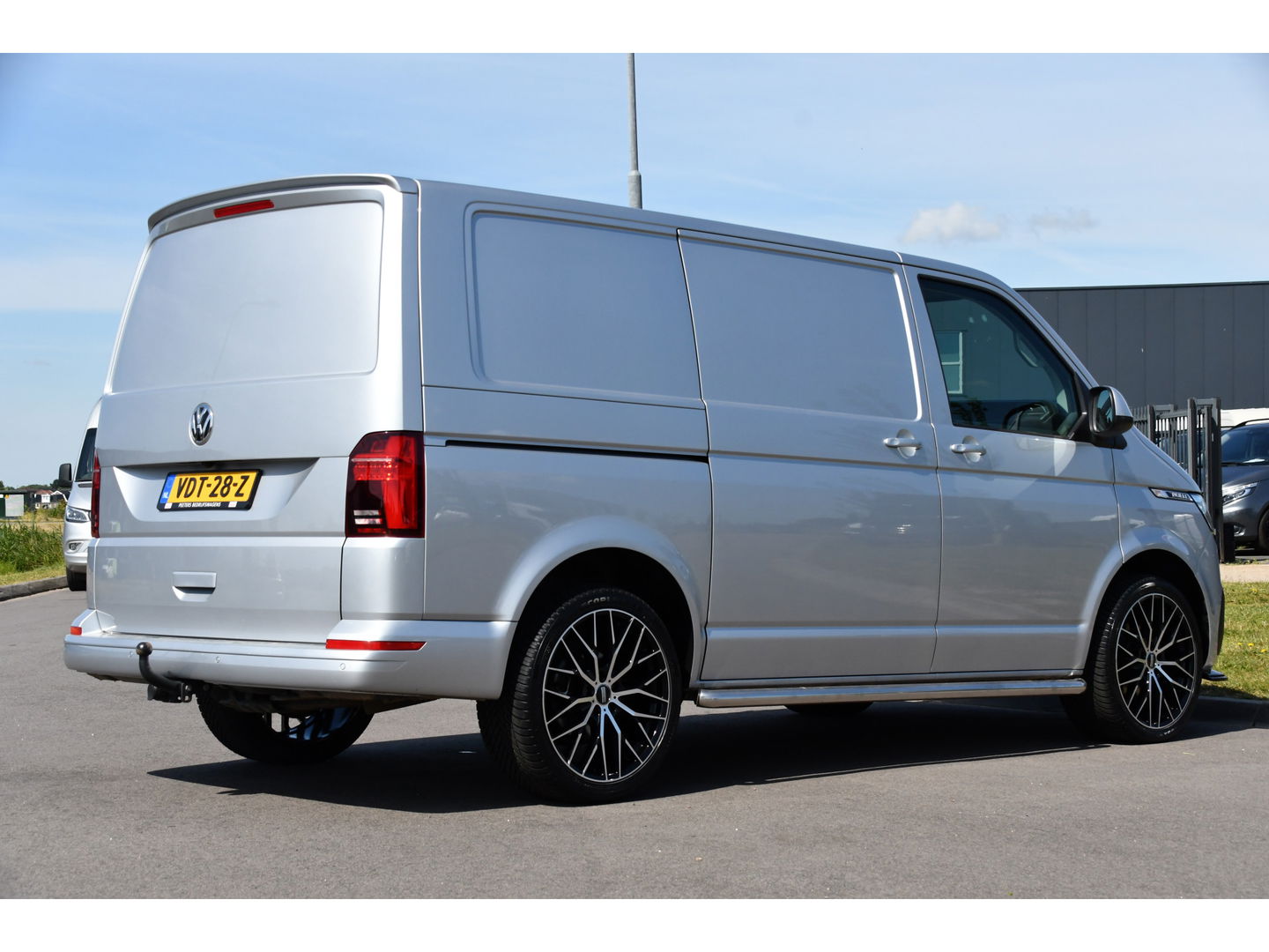 Volkswagen Transporter 2.0 TDI L1H1 32 Bulli Virtual, Adaptieve Cruise, Camera, Carplay, 150PK, LED, 2 x Schuifdeur, NAVI, Uniek!