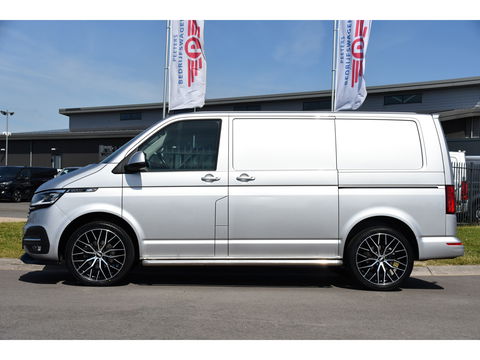 Volkswagen Transporter 2.0 TDI L1H1 32 Bulli Virtual, Adaptieve Cruise, Camera, Carplay, 150PK, LED, 2 x Schuifdeur, NAVI, Uniek!