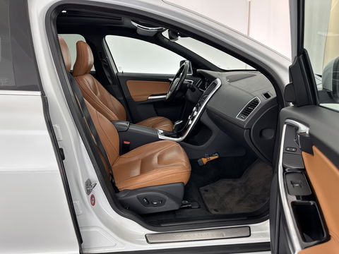 Volvo XC60 2.0 D4 FWD Nordic+ AUT. * PANO | NAVI-FULLMAP | ECC | CRUISE | CAMERA | PDC | LEER *