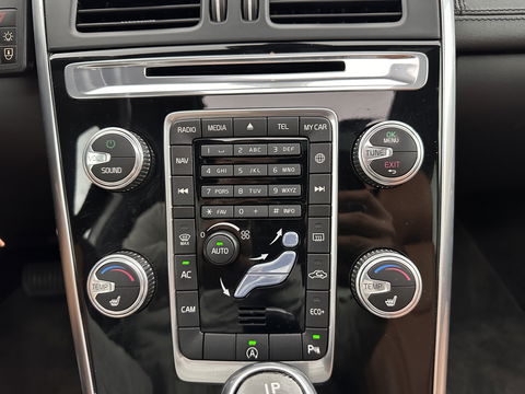 Volvo XC60 2.0 D4 FWD Nordic+ AUT. * PANO | NAVI-FULLMAP | ECC | CRUISE | CAMERA | PDC | LEER *
