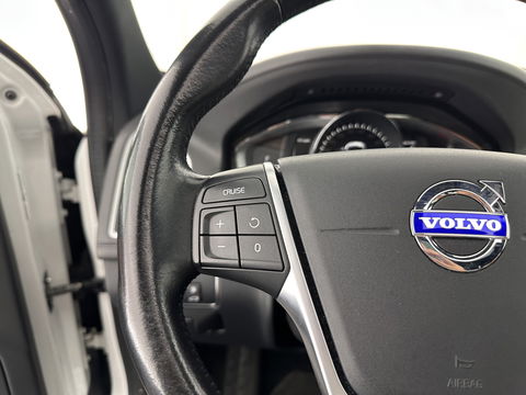 Volvo XC60 2.0 D4 FWD Nordic+ AUT. * PANO | NAVI-FULLMAP | ECC | CRUISE | CAMERA | PDC | LEER *