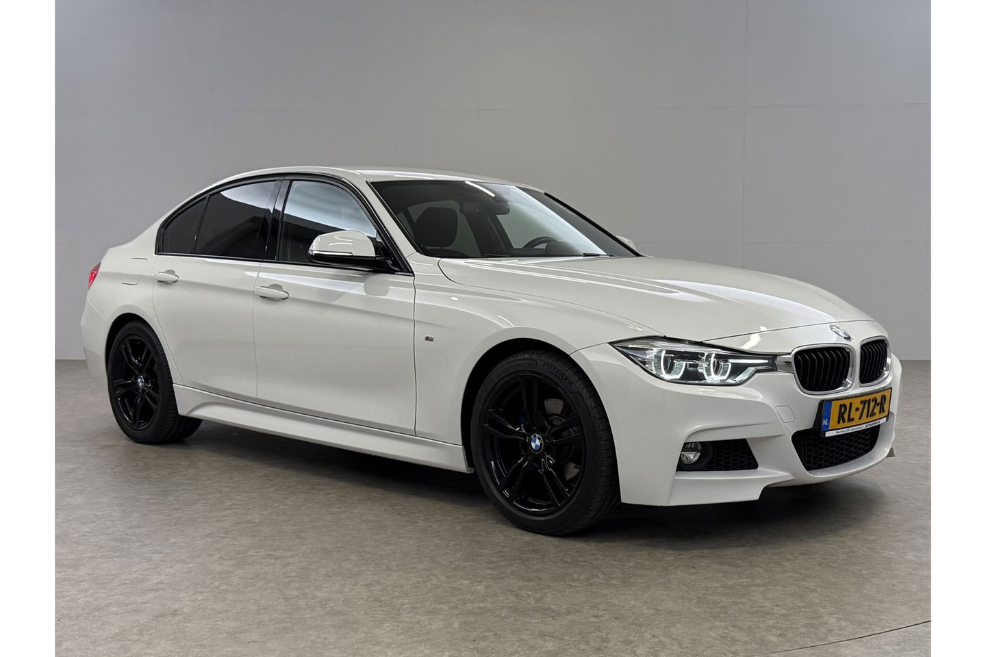 BMW 3 Serie 318i Executive M-Sport Sfeer LED Clima Cruise Navi PDC 18''LMV