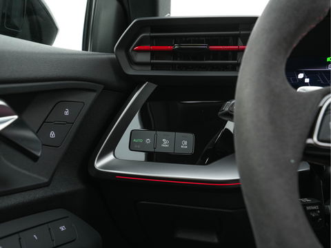 Audi RS3 Sportback 2.5 TFSI quattro Aut. *PANO | HEAD-UP | MATRIX-LED | FULL-LED | ADAPTIVE-CRUISE | BLIND-SPOT | MEMORY-PACK | KEYLESS | SPORT-SEATS | CAMERA | DIGI-COCKPIT | AMBIENT-LIGHT | 19''ALU*