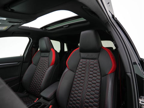Audi RS3 Sportback 2.5 TFSI quattro Aut. *PANO | HEAD-UP | MATRIX-LED | FULL-LED | ADAPTIVE-CRUISE | BLIND-SPOT | MEMORY-PACK | KEYLESS | SPORT-SEATS | CAMERA | DIGI-COCKPIT | AMBIENT-LIGHT | 19''ALU*