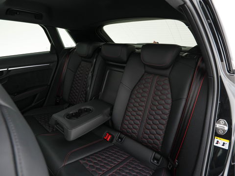 Audi RS3 Sportback 2.5 TFSI quattro Aut. *PANO | HEAD-UP | MATRIX-LED | FULL-LED | ADAPTIVE-CRUISE | BLIND-SPOT | MEMORY-PACK | KEYLESS | SPORT-SEATS | CAMERA | DIGI-COCKPIT | AMBIENT-LIGHT | 19''ALU*