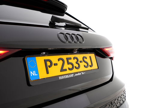 Audi RS3 Sportback 2.5 TFSI quattro Aut. *PANO | HEAD-UP | MATRIX-LED | FULL-LED | ADAPTIVE-CRUISE | BLIND-SPOT | MEMORY-PACK | KEYLESS | SPORT-SEATS | CAMERA | DIGI-COCKPIT | AMBIENT-LIGHT | 19''ALU*