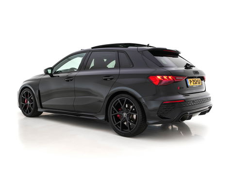 Audi RS3 Sportback 2.5 TFSI quattro Aut. *PANO | HEAD-UP | MATRIX-LED | FULL-LED | ADAPTIVE-CRUISE | BLIND-SPOT | MEMORY-PACK | KEYLESS | SPORT-SEATS | CAMERA | DIGI-COCKPIT | AMBIENT-LIGHT | 19''ALU*
