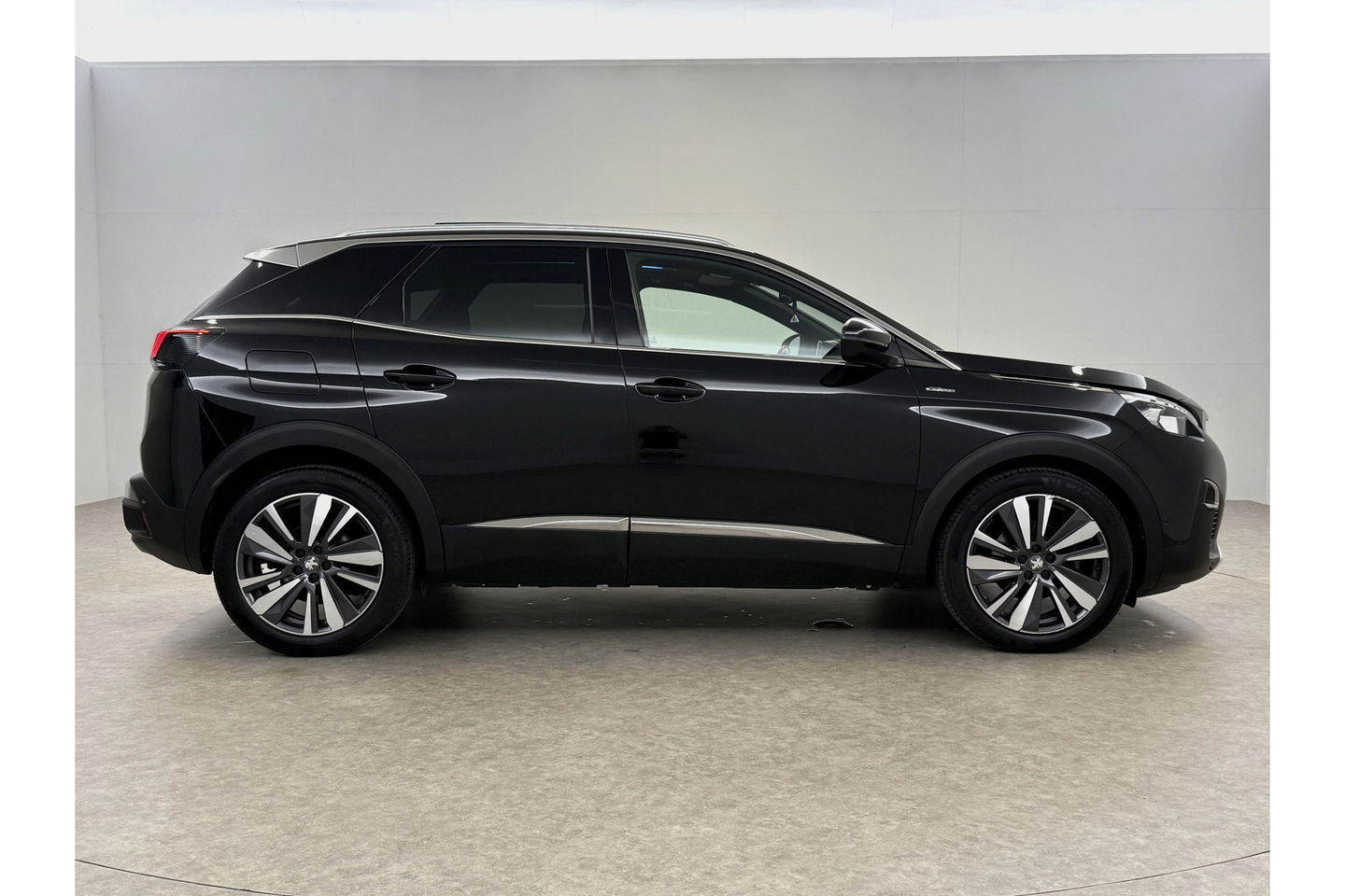 Peugeot 3008 1.2 PureTech GT Line Pano LED Sfeer 360Camera Virtual Clima Cruise PDC 19"LMV