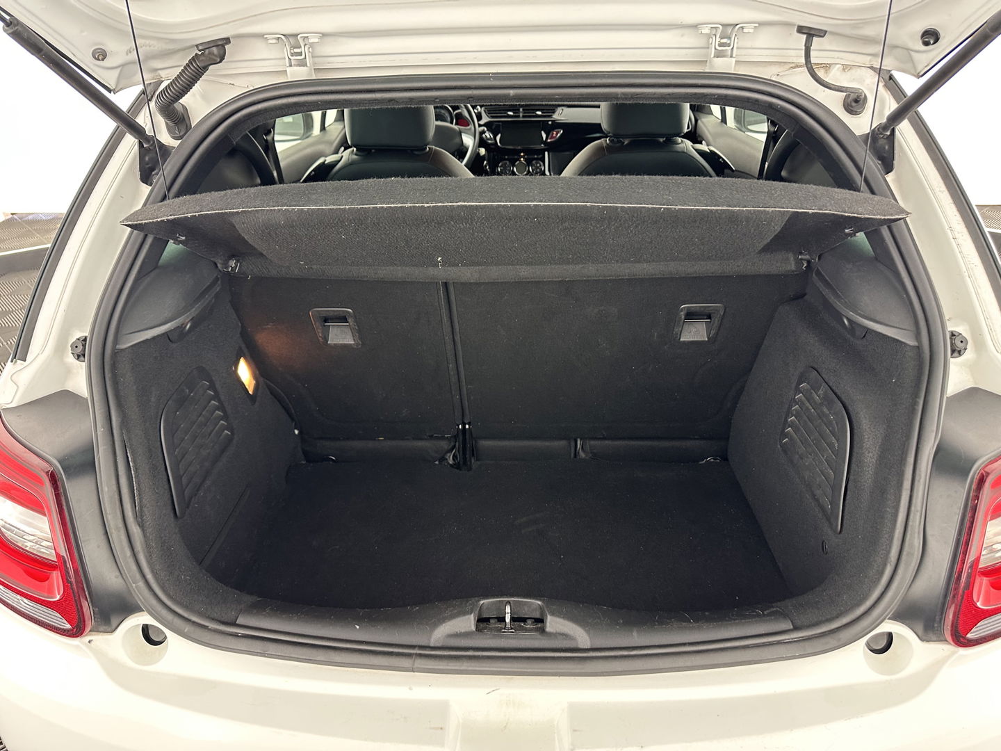 Citroën DS3 1.6 e-HDi So Chic * NAVI-FULLMAP | ECC | PDC | CRUISE | RADIO-CD *