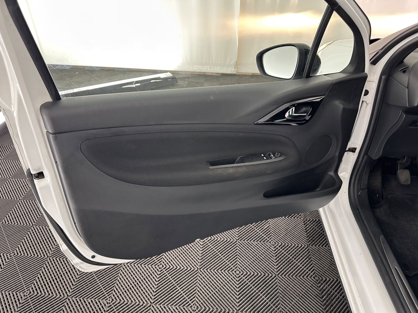 Citroën DS3 1.6 e-HDi So Chic * NAVI-FULLMAP | ECC | PDC | CRUISE | RADIO-CD *