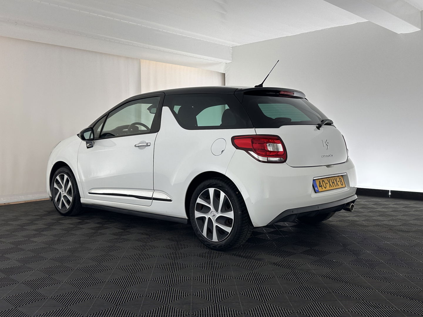 Citroën DS3 1.6 e-HDi So Chic * NAVI-FULLMAP | ECC | PDC | CRUISE | RADIO-CD *