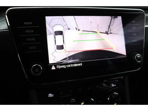 Škoda Superb 1.4 TSI iV Business Edition Plus | Stoelverwarming | Carplay | Camera | Memory | Full LED | Navigatie | Keyless | PHEV